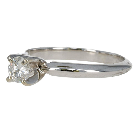 Round Cut Solitaire Engagement Ring