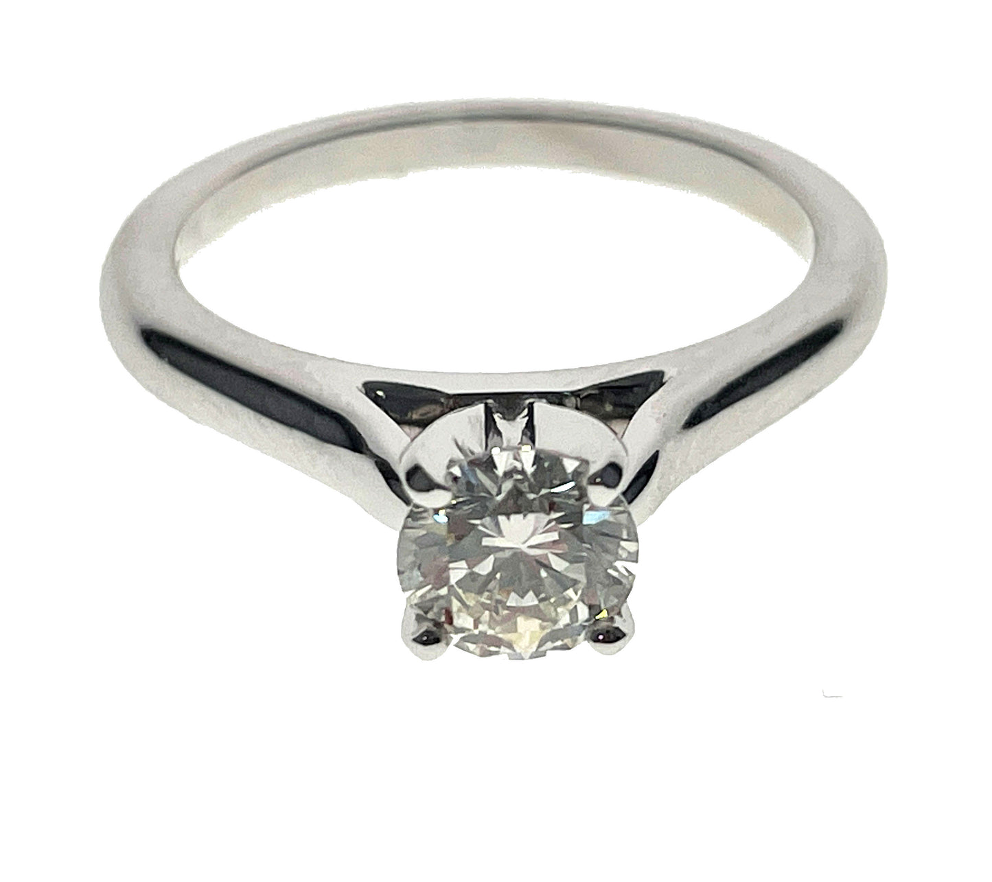 Round Cut Solitaire Engagement Ring