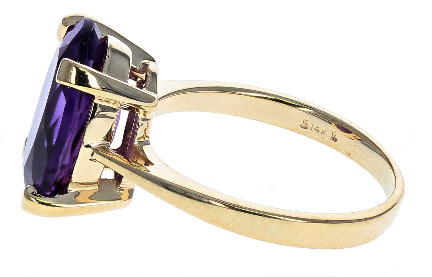 Oval Amethyst Ring
